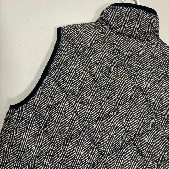 J. Crew Quilted Down Puffer Vest Size Small Black Herringbone - Picture 6 of 9